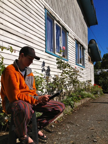 Brady studies alongside Chilean hotel during an independent study period.